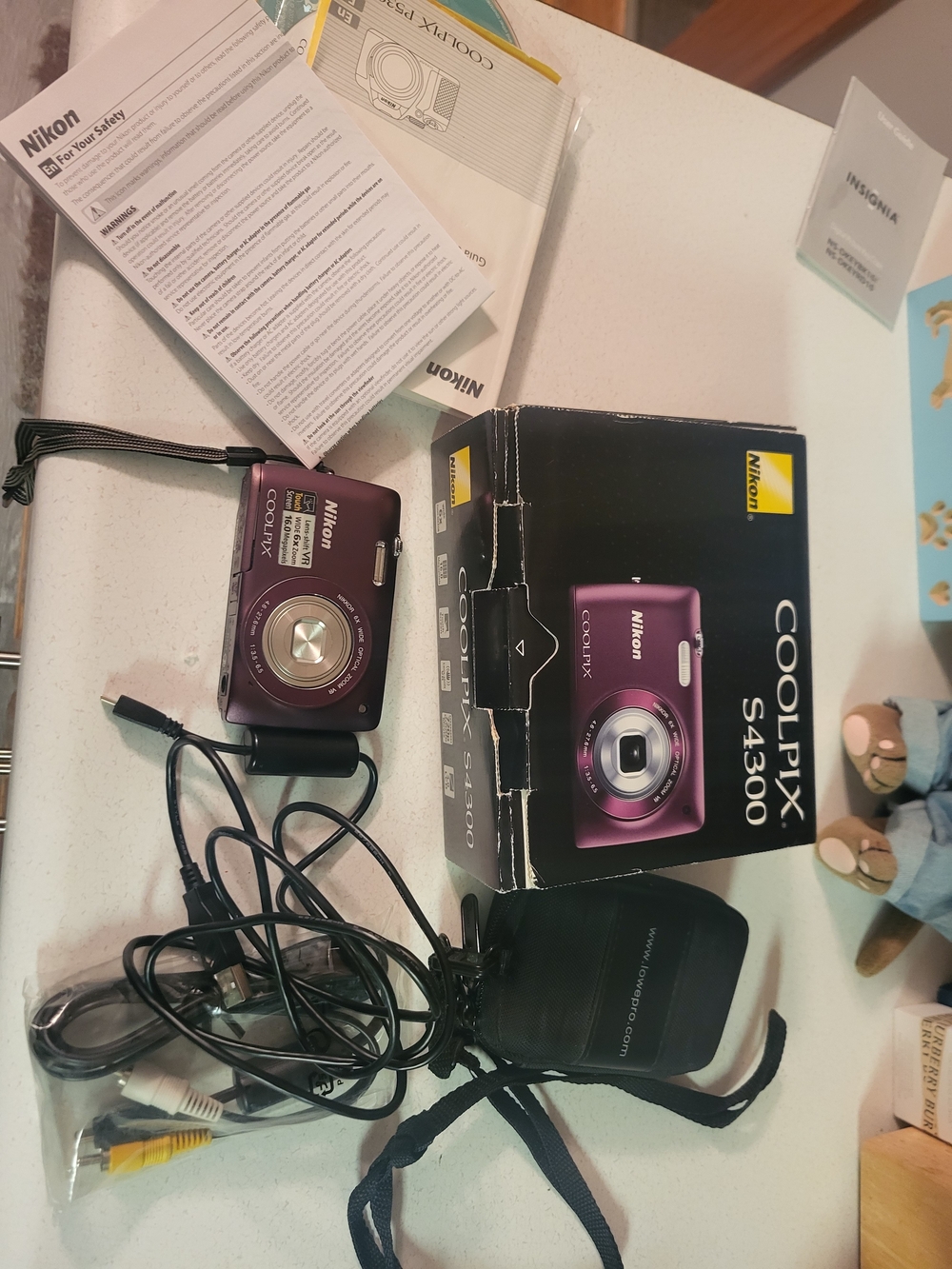 Nikon Coolpix S4300 Camera Wide 6x Zoom 16.0 Mepapixels 720p 3" LCD Touch Screen